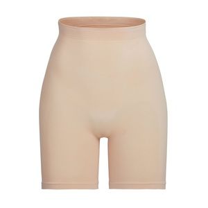 SKIMS Sculpting Short Mid Thigh
